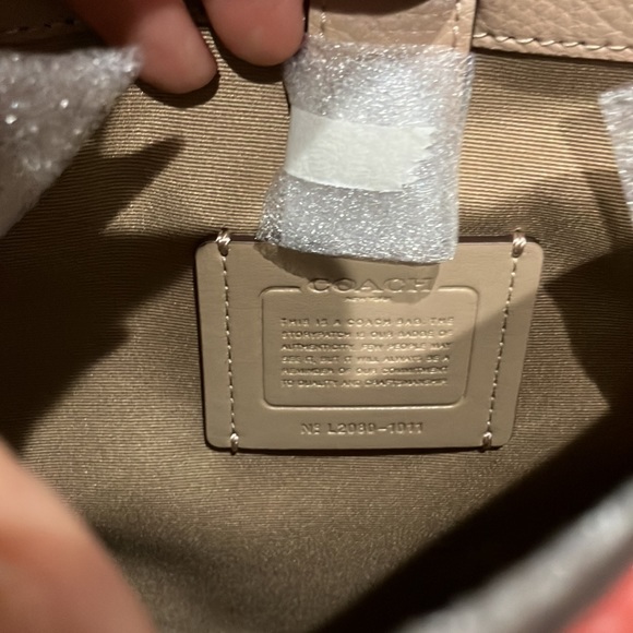 Coach Small Town Bucket Bag 1011 - Picture 5 of 12